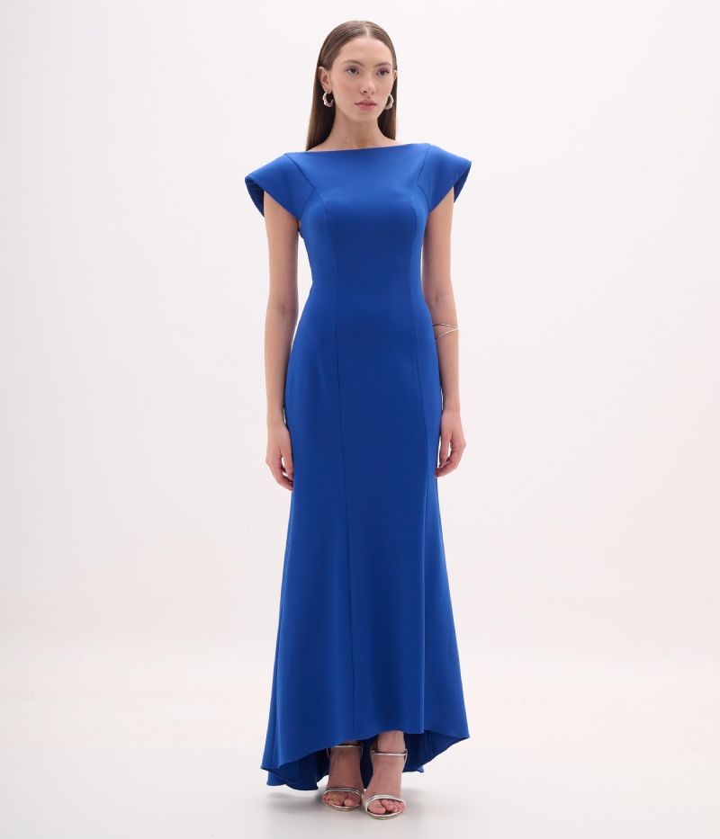 Vestido de festa com ombro estruturado