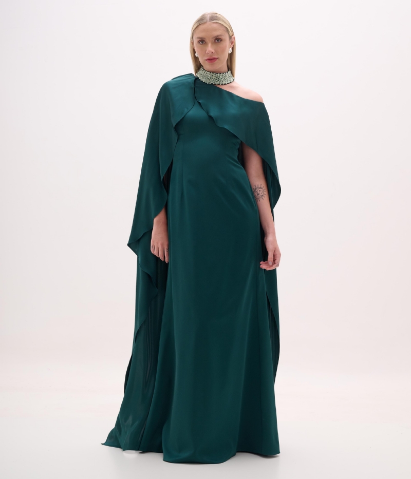 Vestido de festa longo com gola bordada