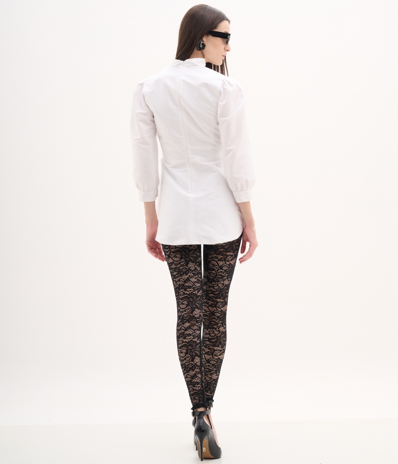 Calça chantilly de renda