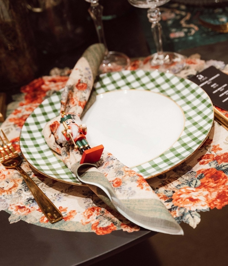 Kit 4 com: 4 jogos americanos + 4 guardanapos guirlanda