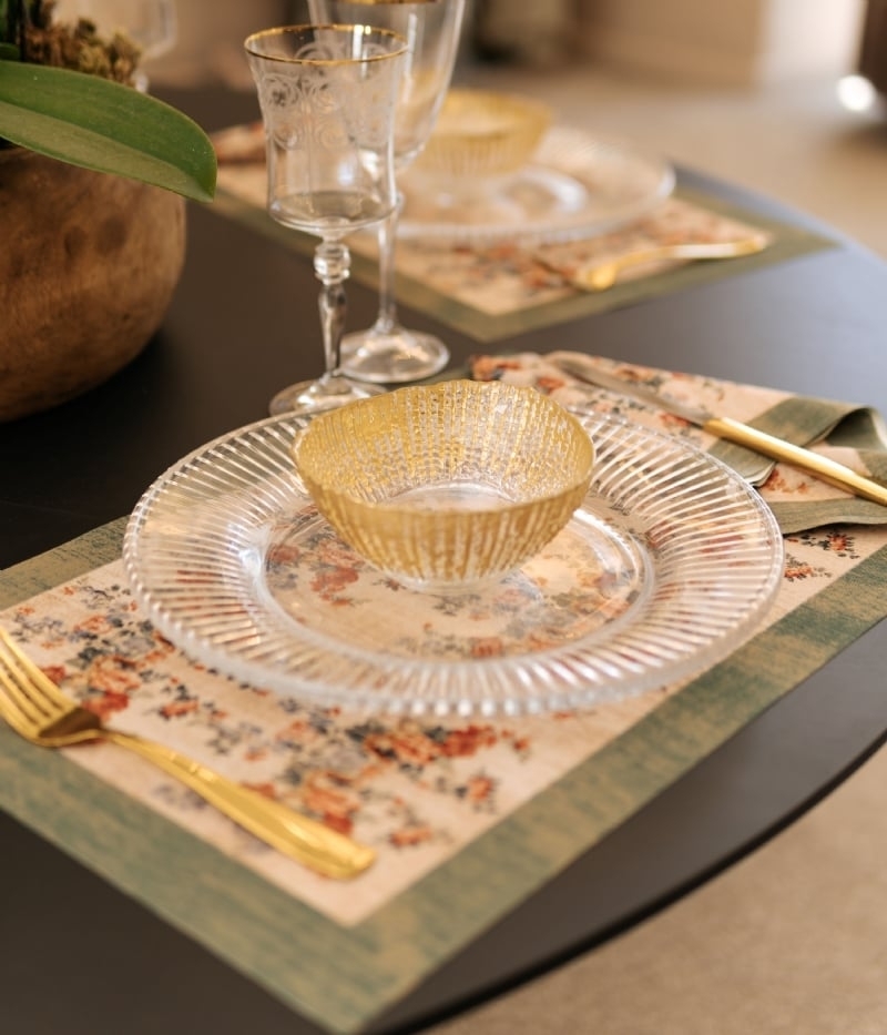 Kit 4 com: 4 jogos americanos + 4 guardanapos flores retangular