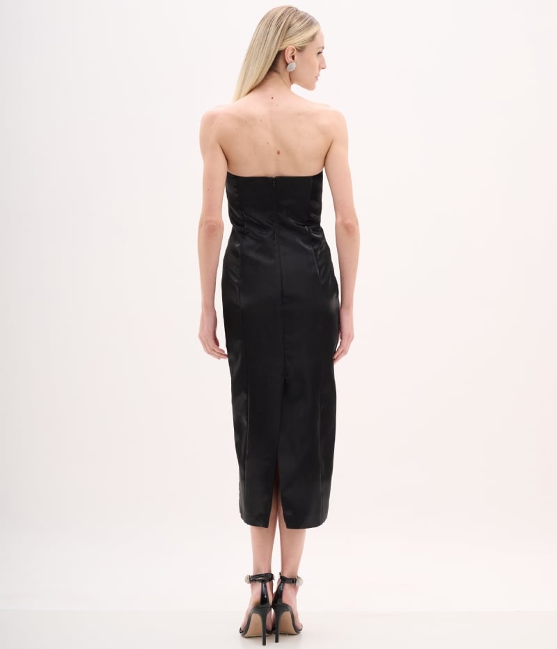 Vestido de festa midi preto tomara que caia com busto bordado