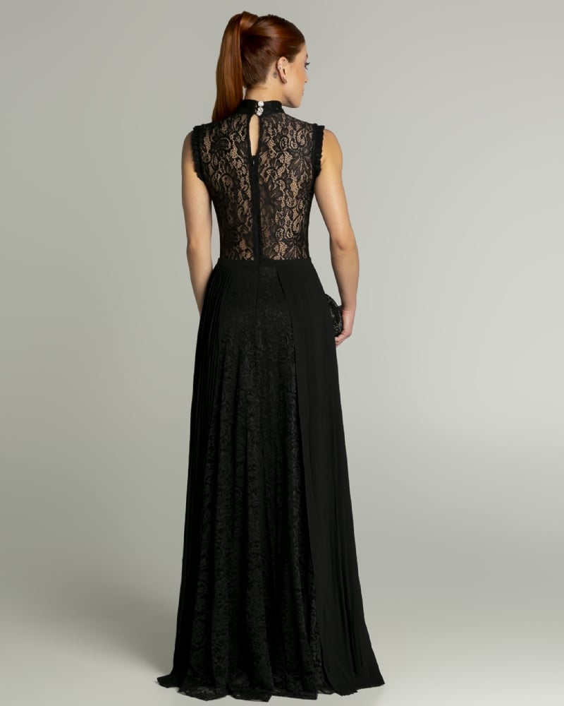 Vestido de festa longo preto com renda e saia plissada
