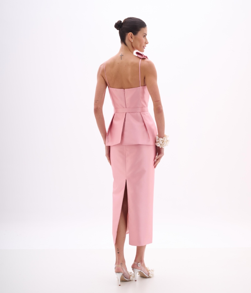 Vestido midi rose com peplum e alças finas em zibeline