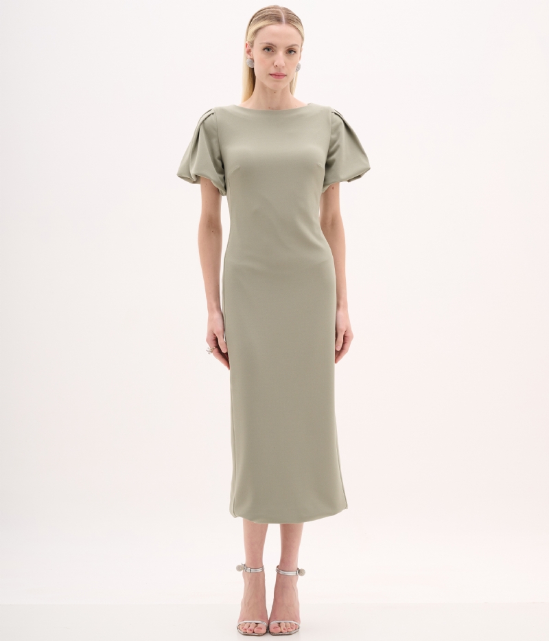 Vestido midi verde com mangas bufantes