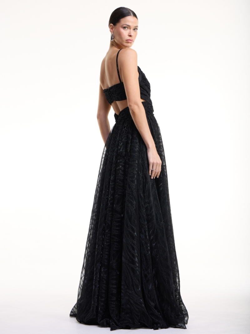 Vestido de festa longo preto com fenda