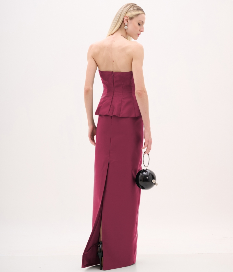 Conjunto de zibeline com corset peplum e saia longa reta