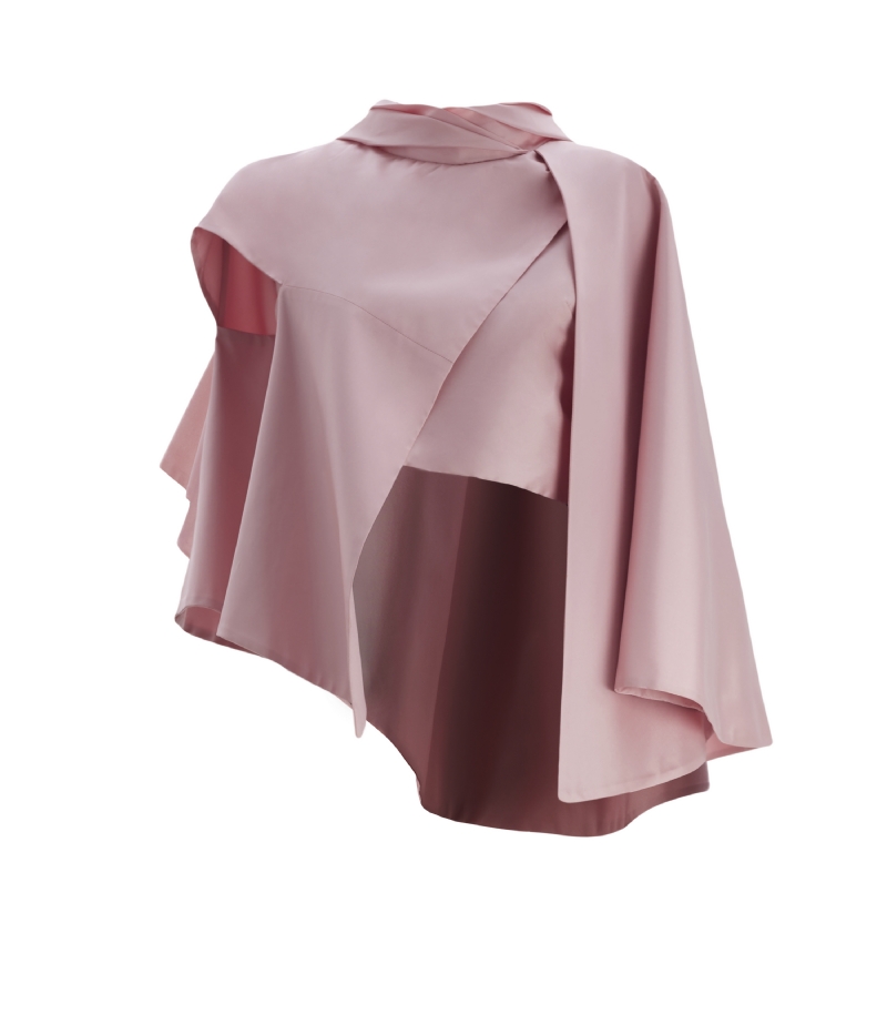 Blusa capa em tafetá rosé com recortes assimétricos