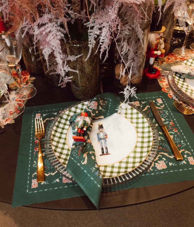 Kit 2 com: 2 jogos americanos + 2 guardanapos verdes