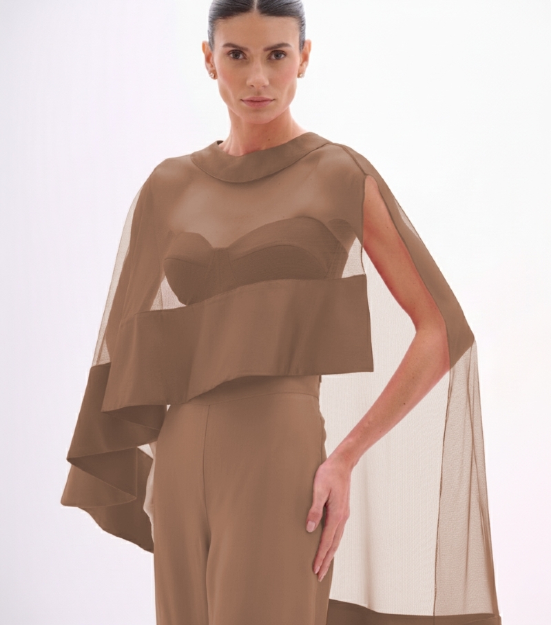 Capa em tafetá rayon com tule