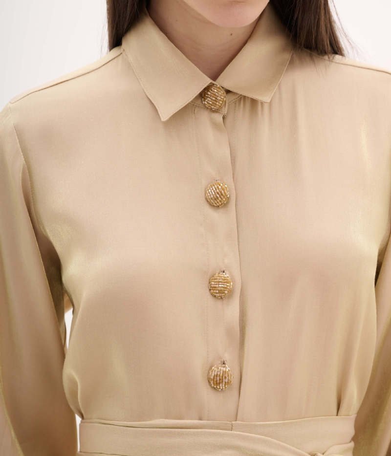 Vestido Longo Chemise em Rayon Dourado com Botões Frontais