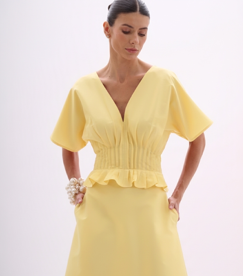 Vestido midi em tafetá Amarelo com cintura trabalhada