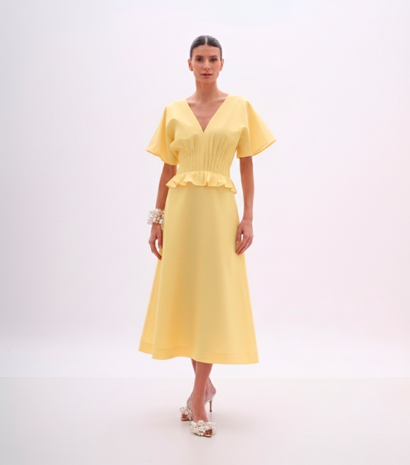 Vestido midi em tafetá Amarelo com cintura trabalhada
