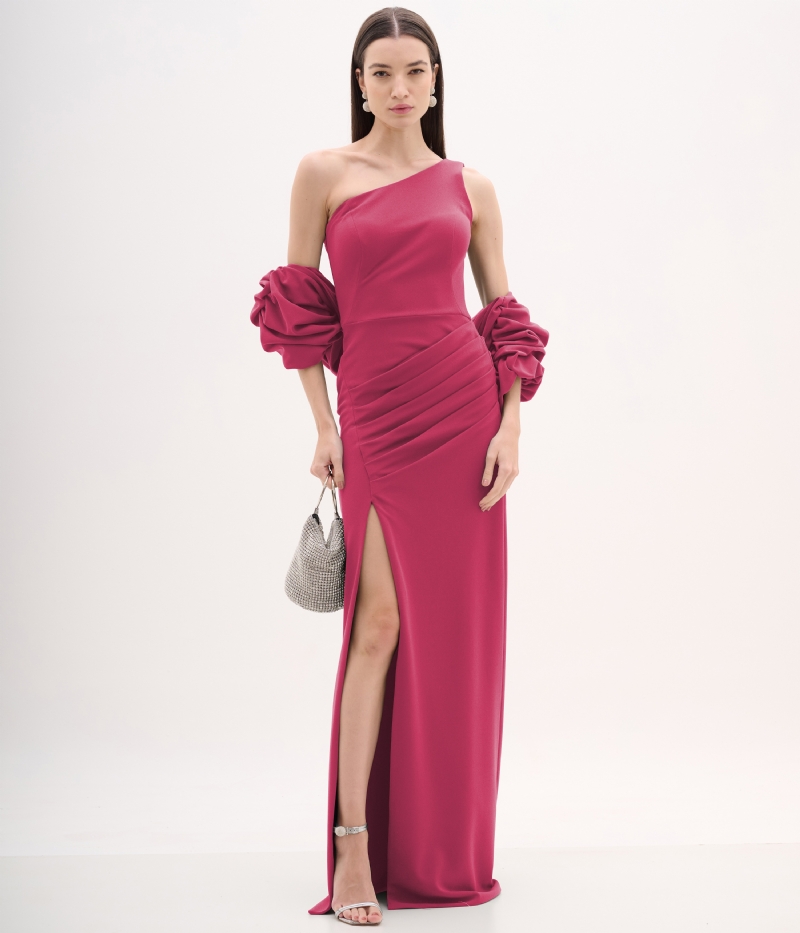 Vestido de festa ombro único com pelerine