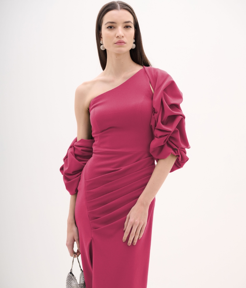 Vestido de festa ombro único com pelerine