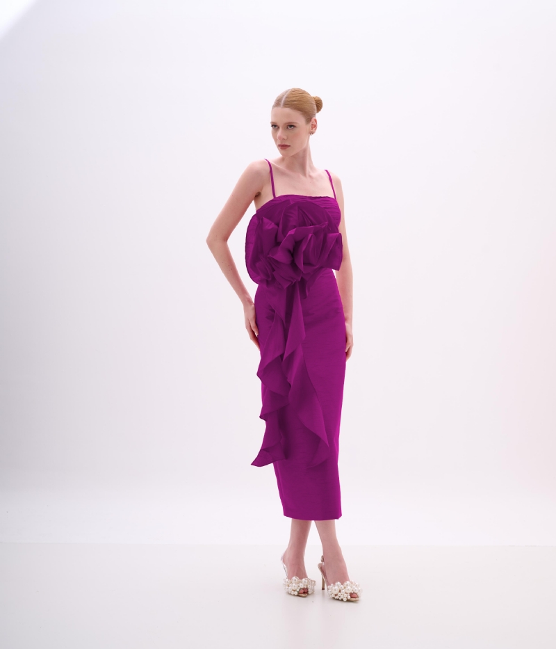 CROPPED EM SHANTUNG UVA COM FLOR ESCULTURAL