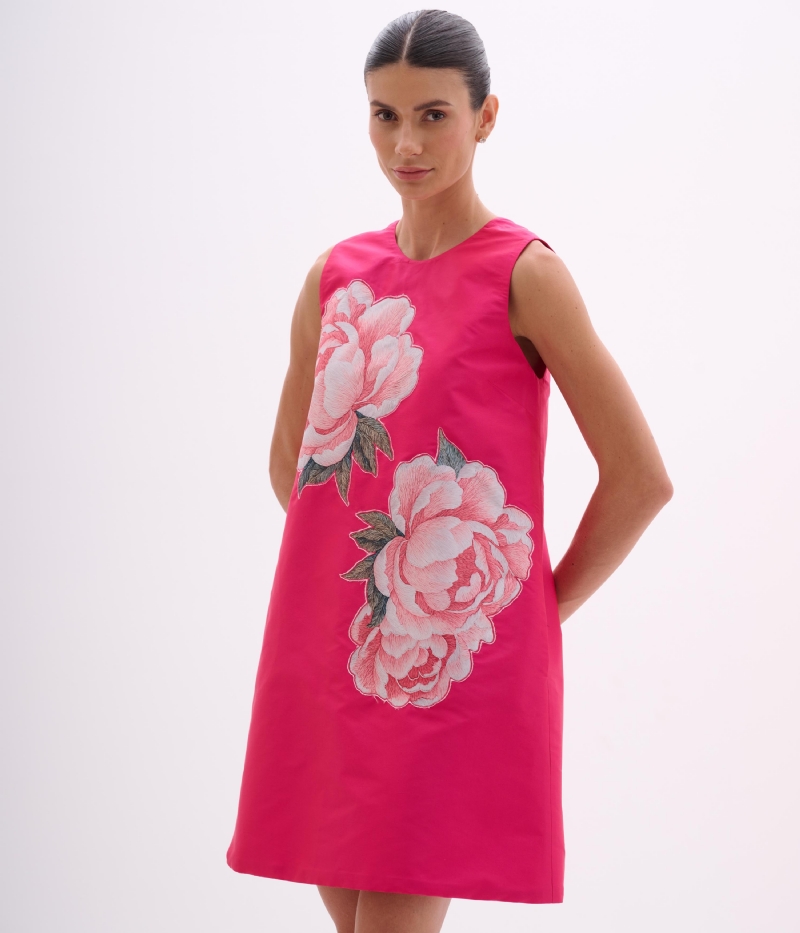 VESTIDO EM TAFETÁ PINK COM ESTAMPA EXCLUSIVA