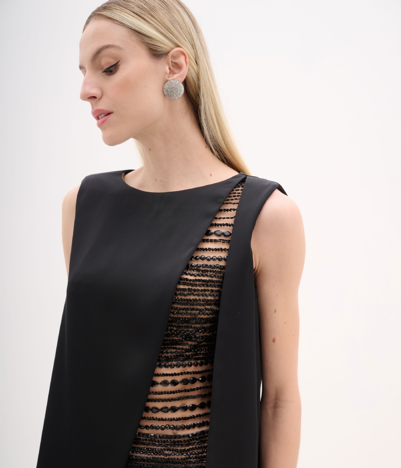 VESTIDO LONGO PRETO EM CREPE COM SOBREPOSIÇÃO DE TULE BORDADO