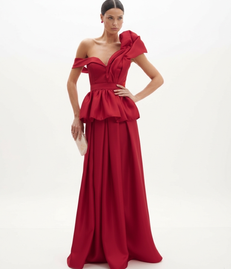 VESTIDO VERMELHO COM EFEITO ESPELHADO E BASQUE REMOVÍVEL