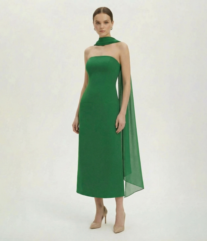 VESTIDO LONGO TOMARA QUE CAIA EM CETIM ESMERALDA COM ECHARPE