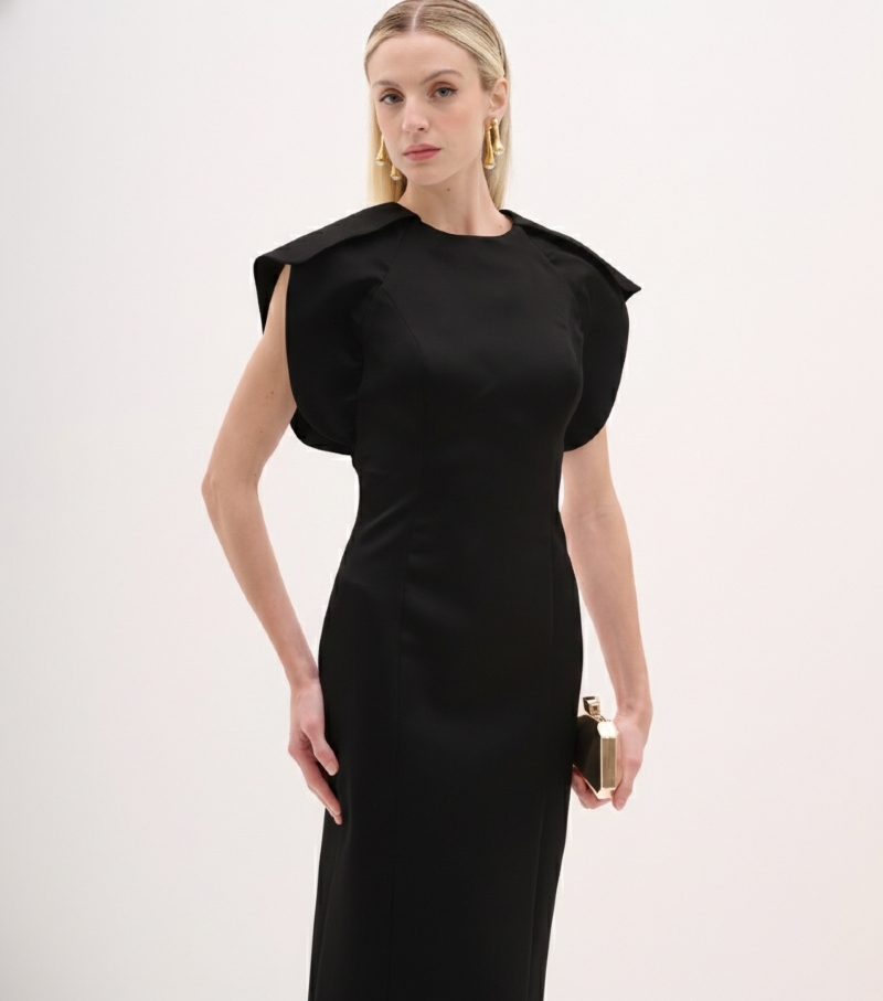 VESTIDO LONGO EM ZIBELINE LIQUID PRETO COM OMBROS ESTRUTURADOS