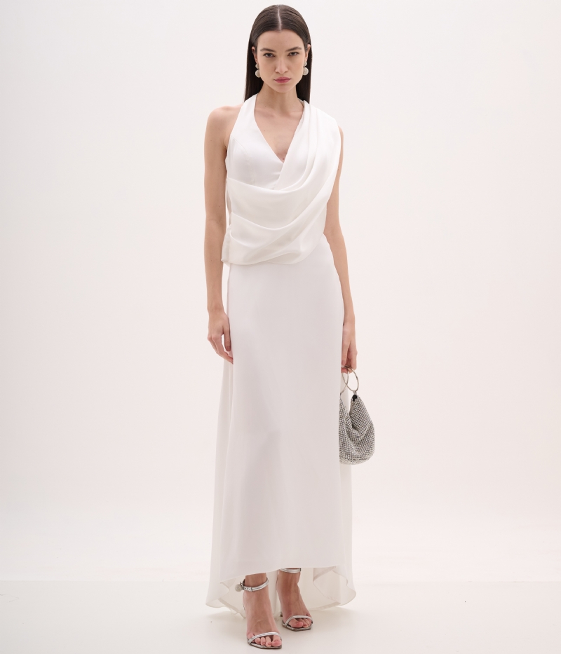 VESTIDO LONGO EM CETIM COM DECOTE V E SOBREPOSIÇÃO DEGAGÊ