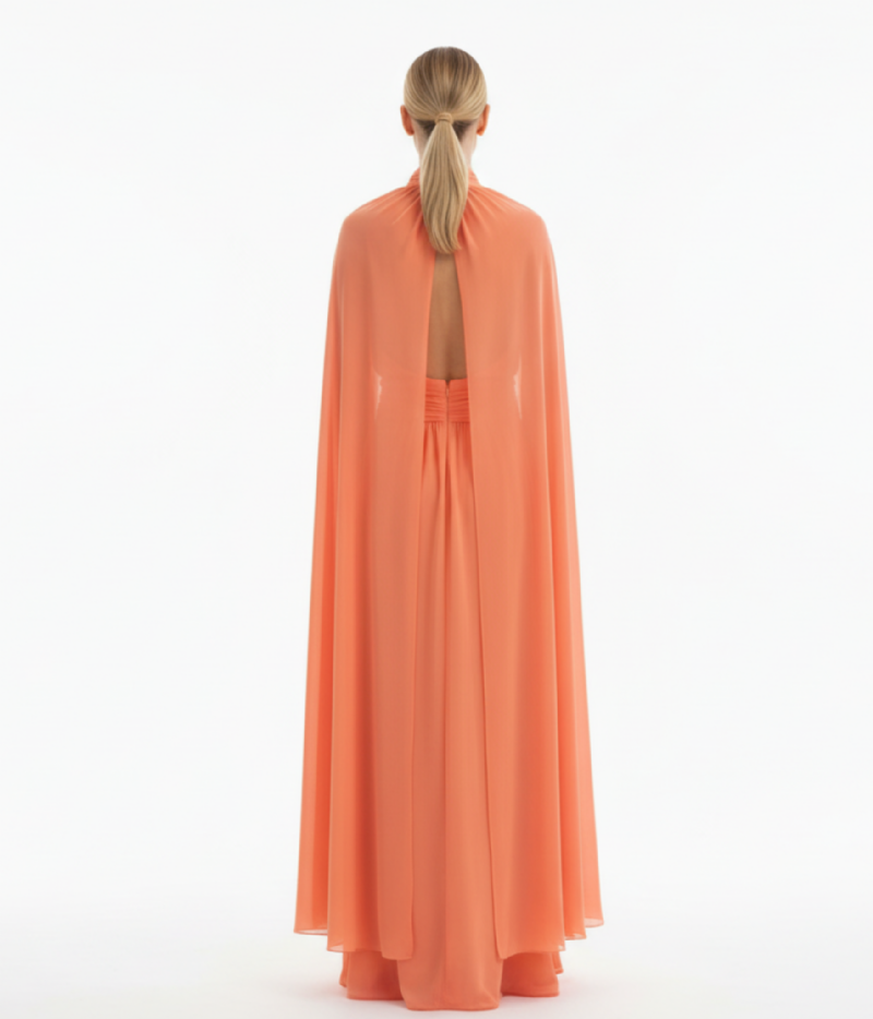 VESTIDO LONGO CORAL COM GOLA ALTA E MANGAS CAPA