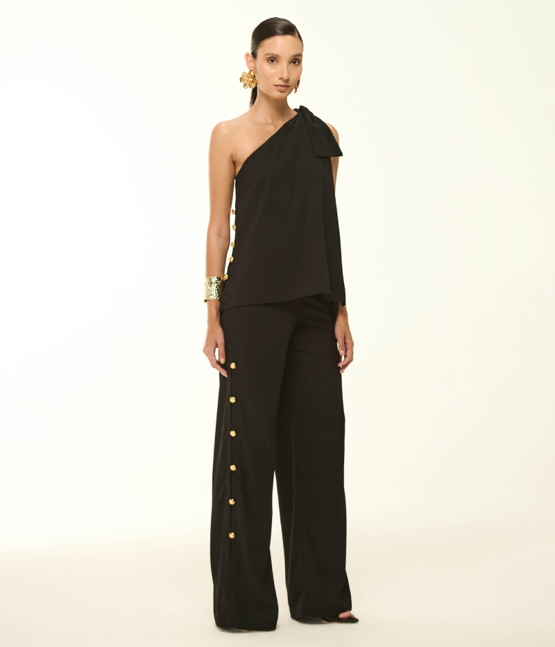 BLUSA EM CREPE DE UM OMBRO SÓ COM BOTÕES DOURADOS