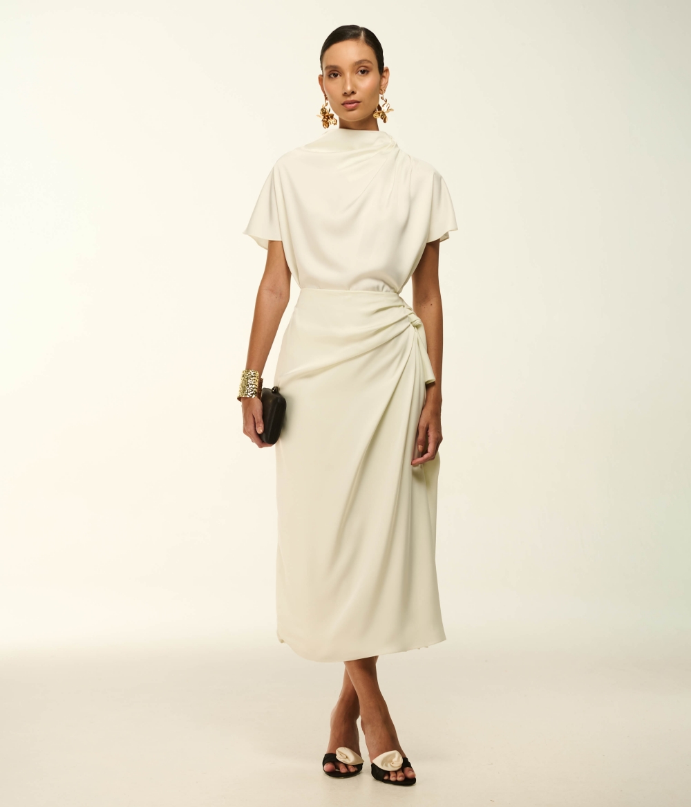 SAIA MIDI EM CETIM COM DETALHE DEGAGÊ