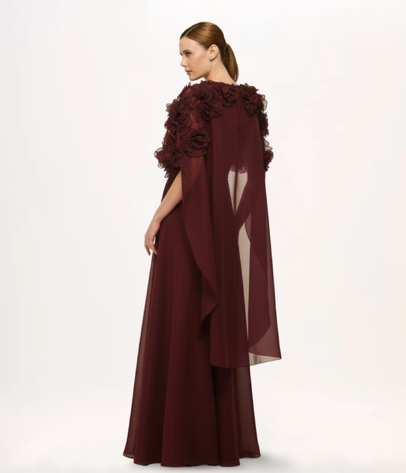 CONJUNTO DE VESTIDO TOMARA QUE CAIA E CAPA MULLET COM FLORES EM ORGANZA