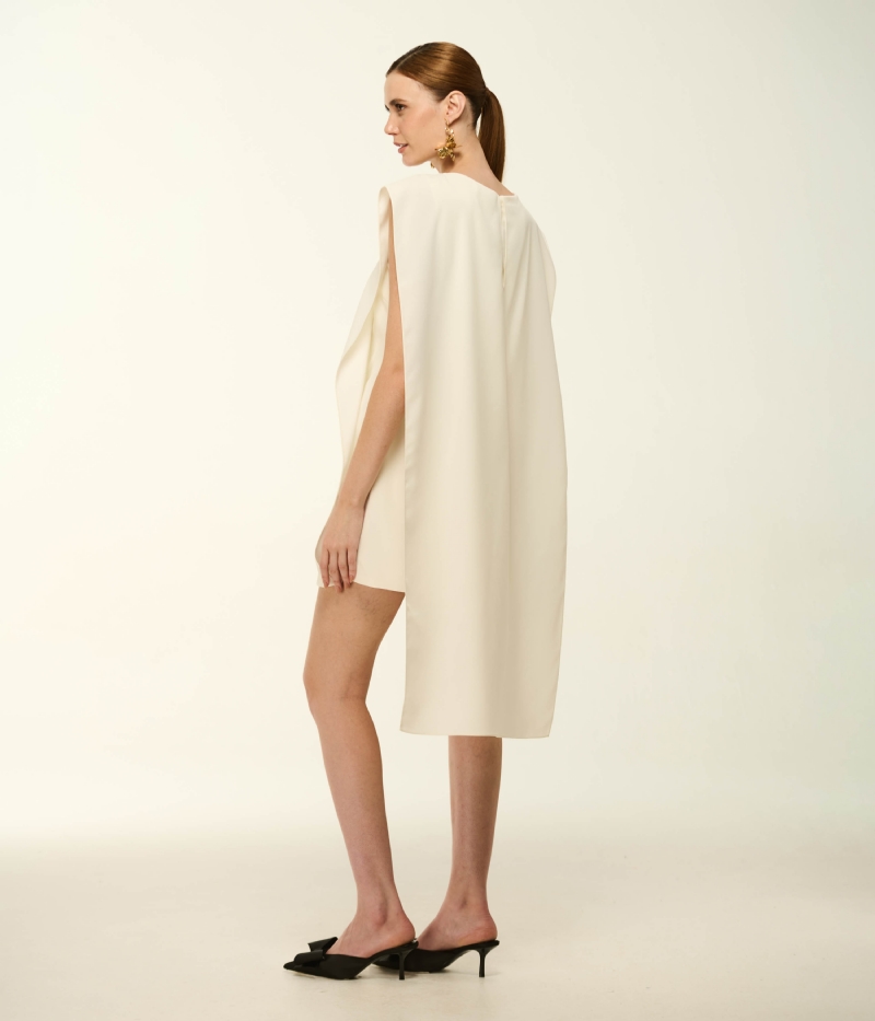 VESTIDO MIDI EM CREPE CONFORT COM CAVA ALTA E CINTURA ASSIMÉTRICA