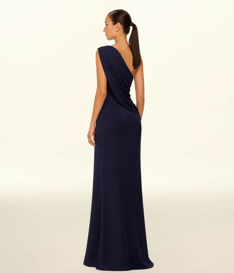 VESTIDO EM CREPE FLUIDO COM CAIMENTO ELEGANTE