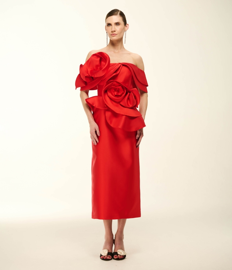 VESTIDO OFF-THE-SHOULDER EM ZIBELINE COM APLIQUES FLORAIS ESCULTURAIS