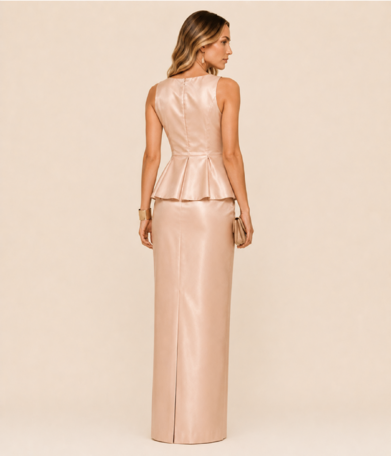 CONJUNTO ESTRUTURADO EM ZIBELINE COM TOP PEPLUM E SAIA LONGA
