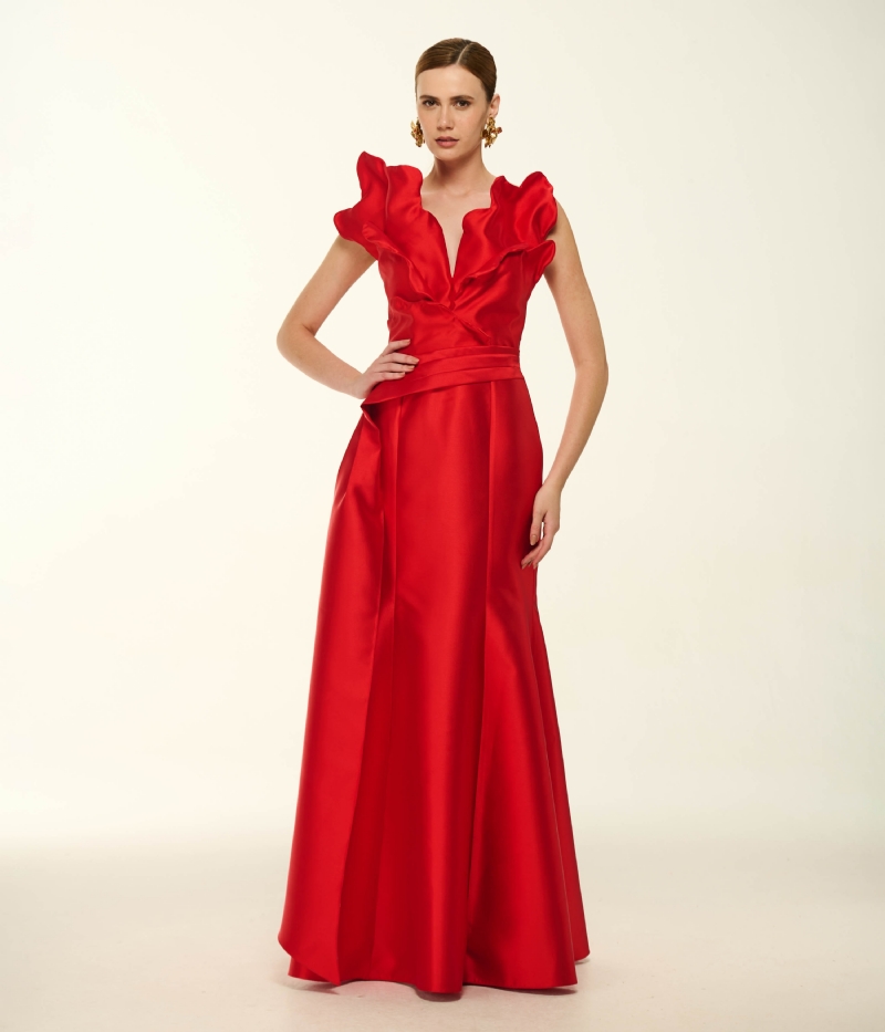 VESTIDO LONGO EM ZIBELINE COM VOLUMES ESCULTURAIS E CINTURA MARCADA