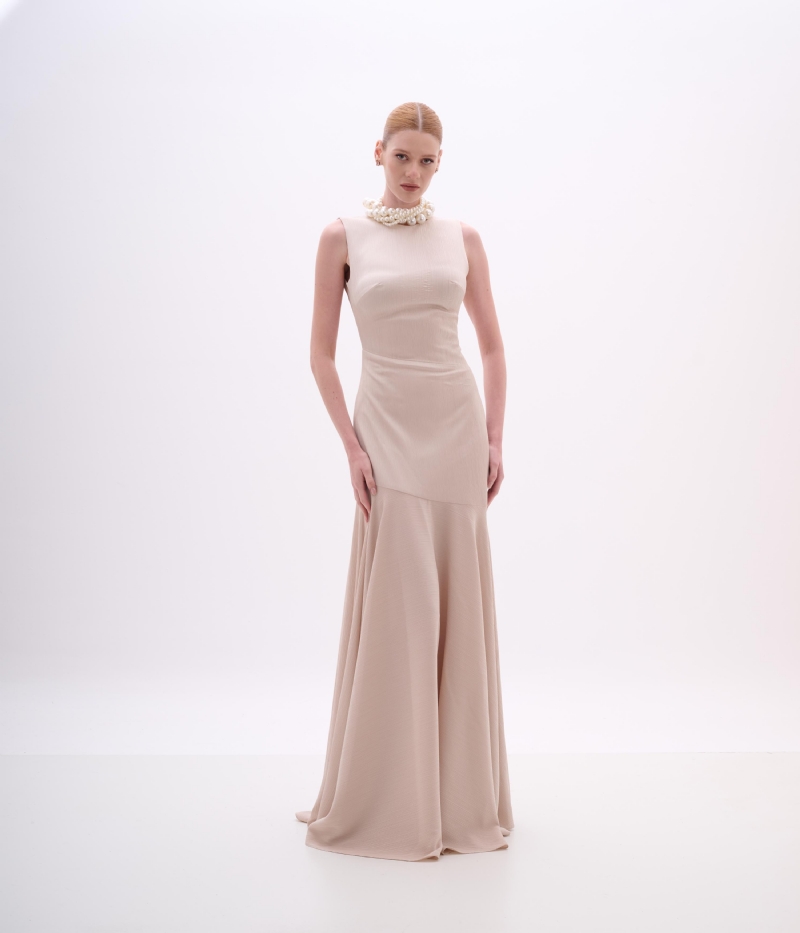 VESTIDO LONGO EM CREPE COM DECOTE PROFUNDO NAS COSTAS