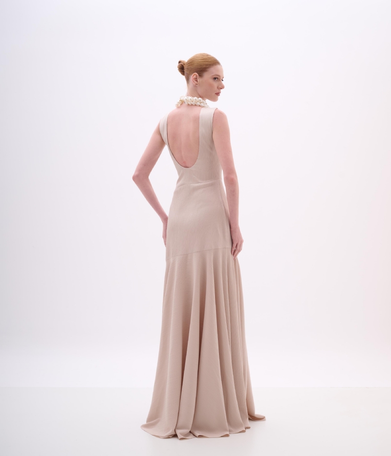 VESTIDO LONGO EM CREPE COM DECOTE PROFUNDO NAS COSTAS