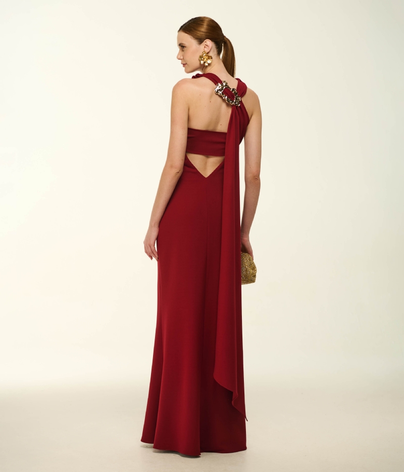 VESTIDO LONGO EM CREPE DE MALHA COM FIVELA EXCLUSIVA NAS COSTAS