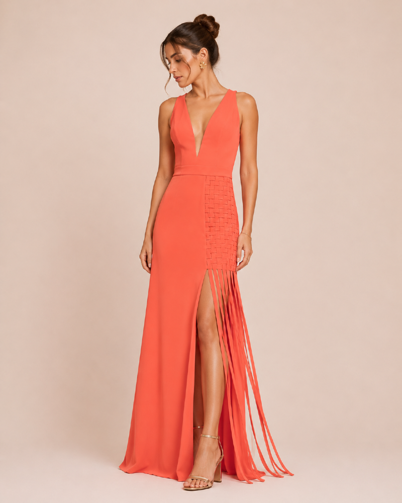 VESTIDO LONGO CORAL COM DETALHE ENTRELAÇADO E FENDA