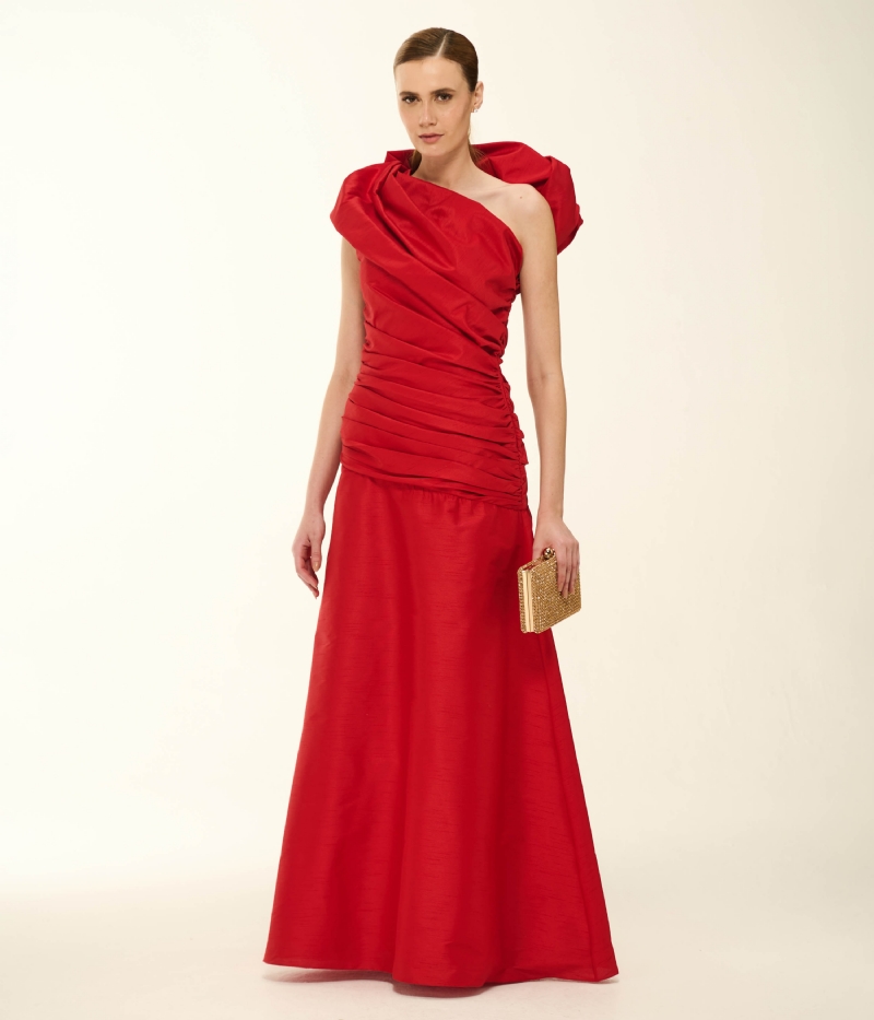 VESTIDO LONGO VERMELHO FOGO EM SHANTUNG COM DRAPEADO ESCULTURAL