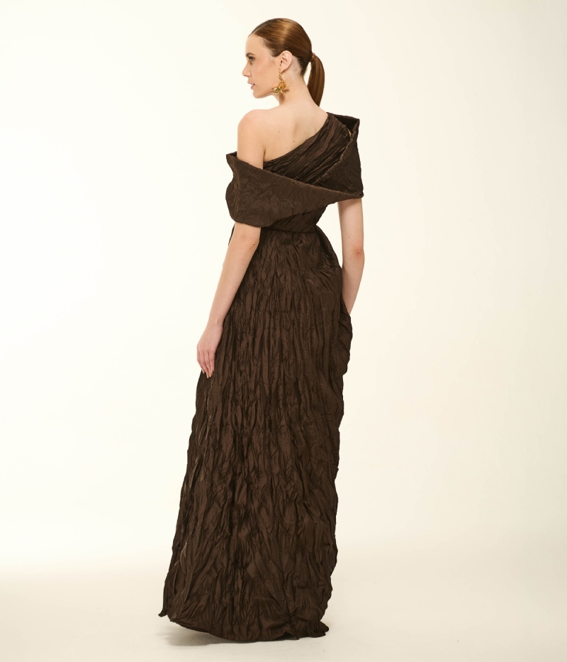 VESTIDO LONGO ASSIMÉTRICO EM TAFETÁ TARQUINADO