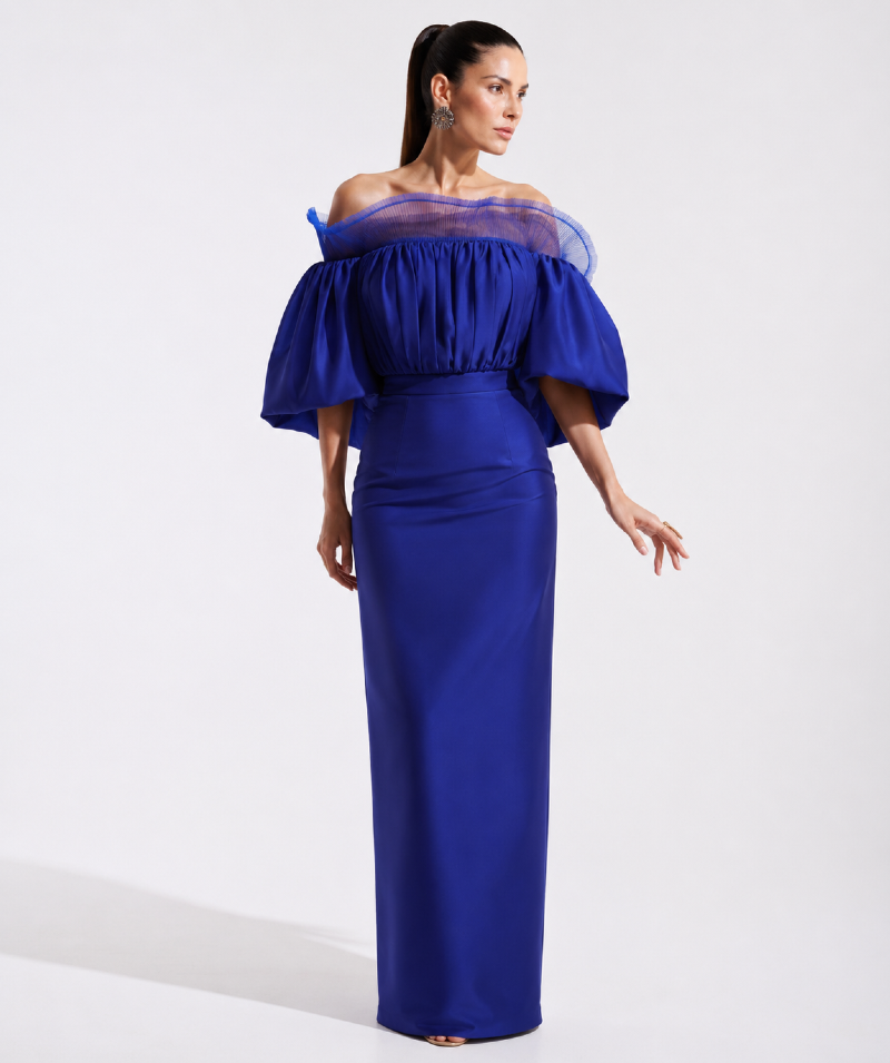 VESTIDO LONGO EM TAFETÁ COM DECOTE ESTRUTURADO EM ORGANZA