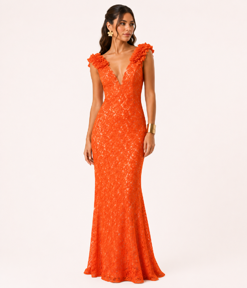 VESTIDO LONGO EM RENDA COM FLORES APLICADAS