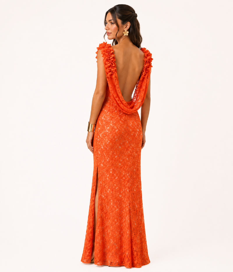 VESTIDO LONGO EM RENDA COM FLORES APLICADAS