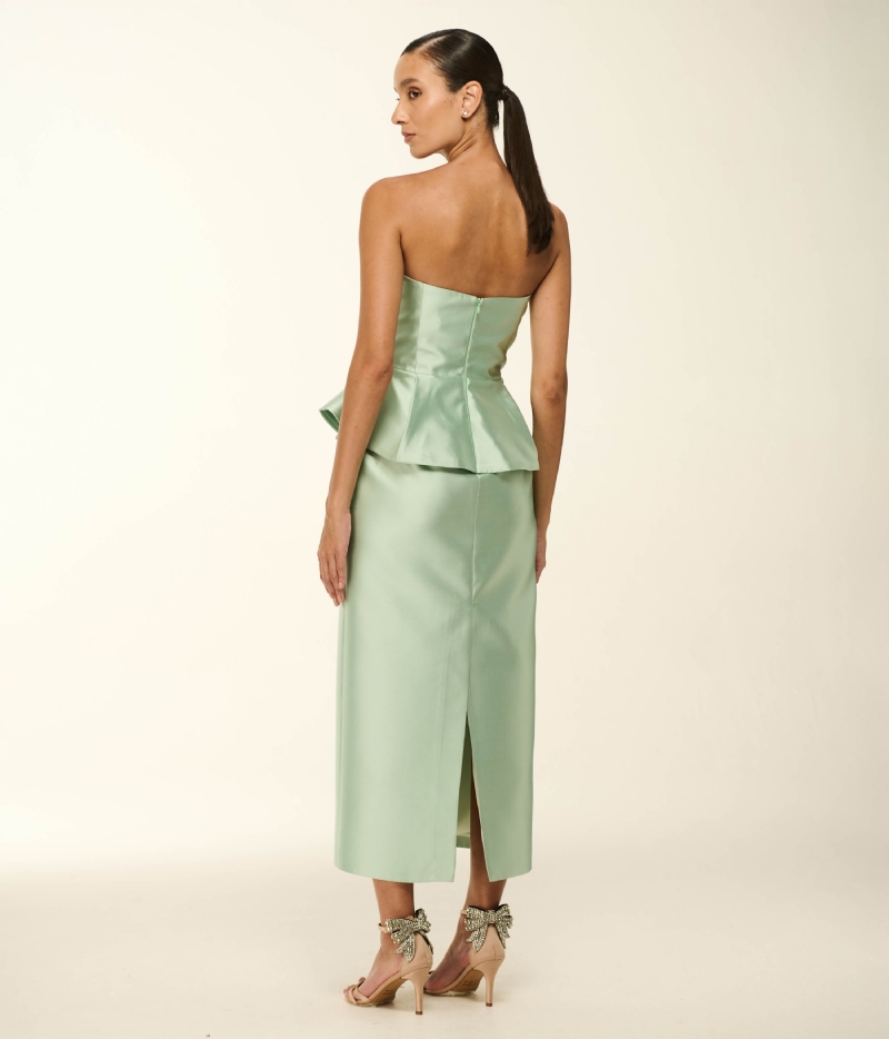 VESTIDO LONGO EM ZIBELINE COM PEPLUM ESTRUTURADO E DECOTE CORAÇÃO