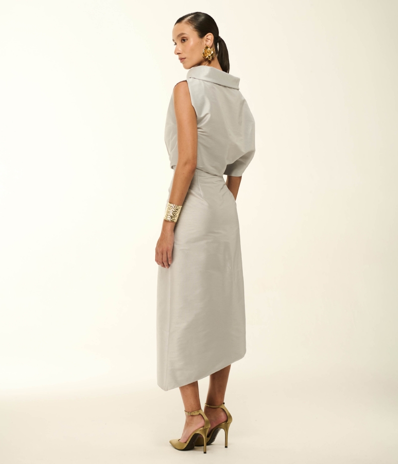 VESTIDO MIDI EM SHANTUNG COM GOLA ESTRUTURADA