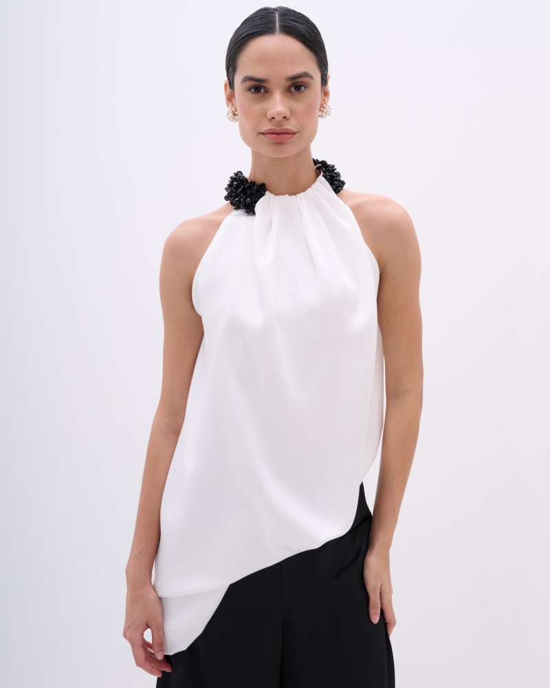 BLUSA HALTER COM GOLA DRAPEADA E BORDADO ARTESANAL