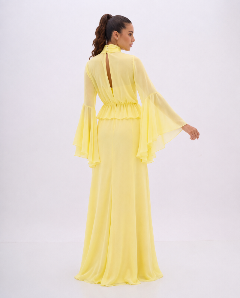 VESTIDO LONGO EM CHIFFON COM MANGAS FLUIDAS - PRÉ VENDA