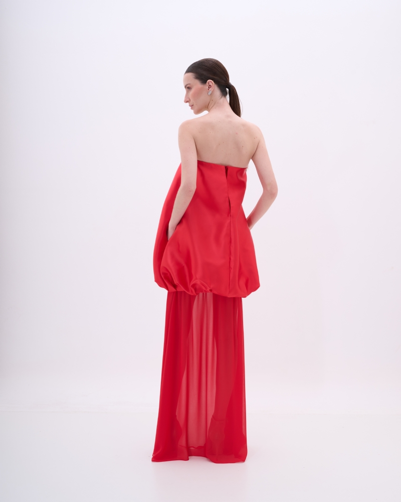 VESTIDO TOMARA QUE CAIA COM CORPO BALONÊ E SAIA FLUIDA - PRÉ VENDA