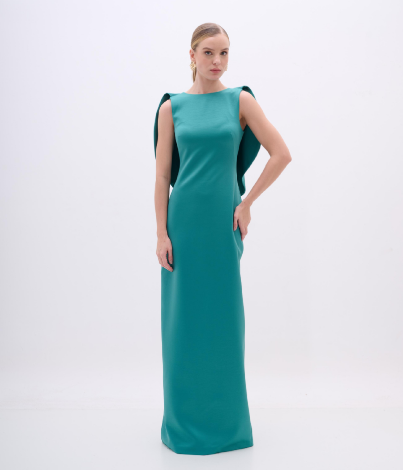 VESTIDO LONGO COM MANGAS ESCULTURAIS E DECOTE V NAS COSTAS